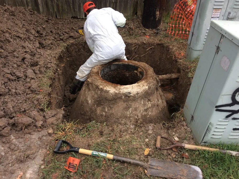 48" Manhole Champions Villiage – photo 2