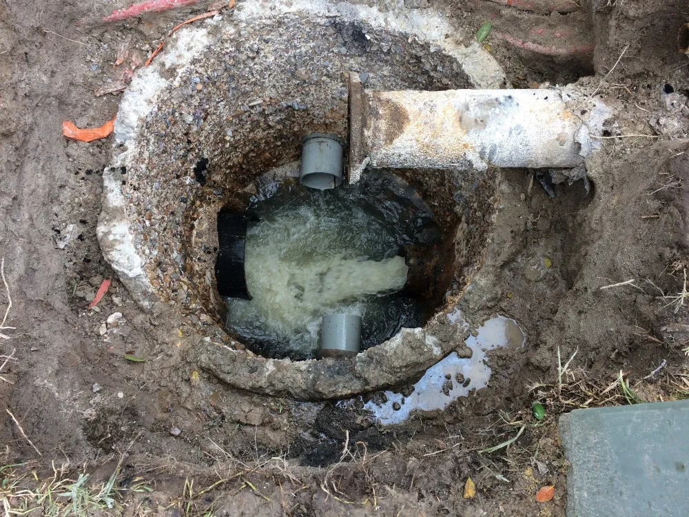 48" Manhole Champions Villiage – photo 4