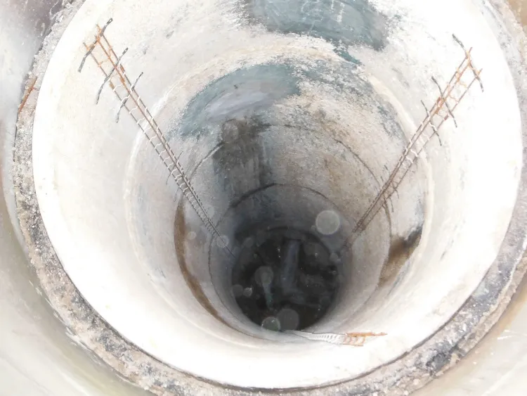 60" and 48" Manhole Repairs – photo 14