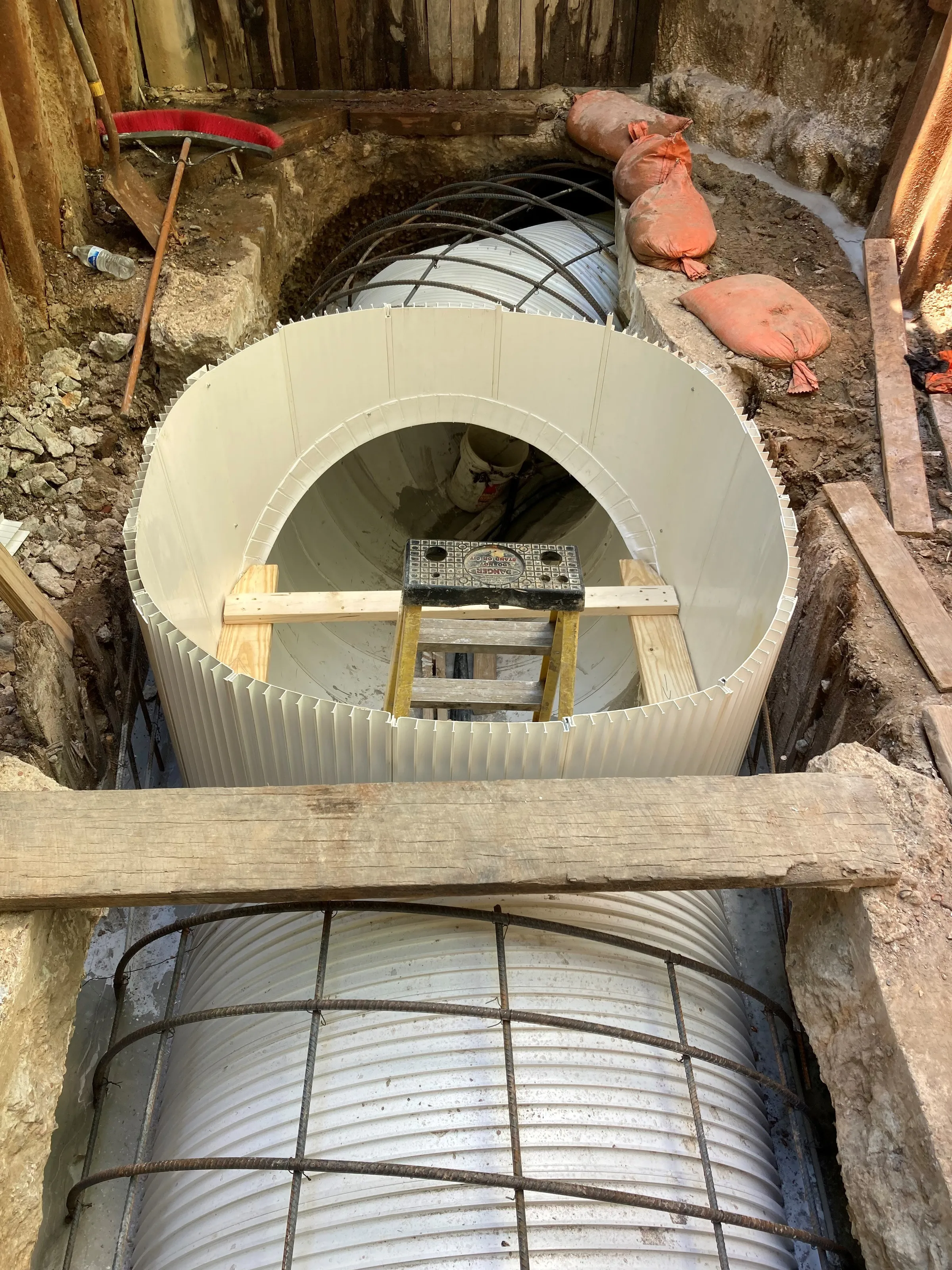 6 8 12 24 Installing Manhole Riser