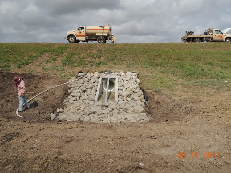 42" & 48" Ring Levee Drainage Structures – photo 17